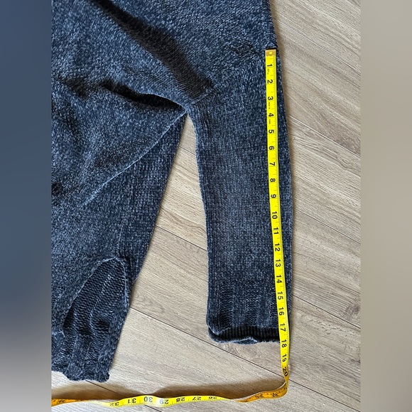 Slouchy Grey Knit Cardigan - Picture 3 of 10